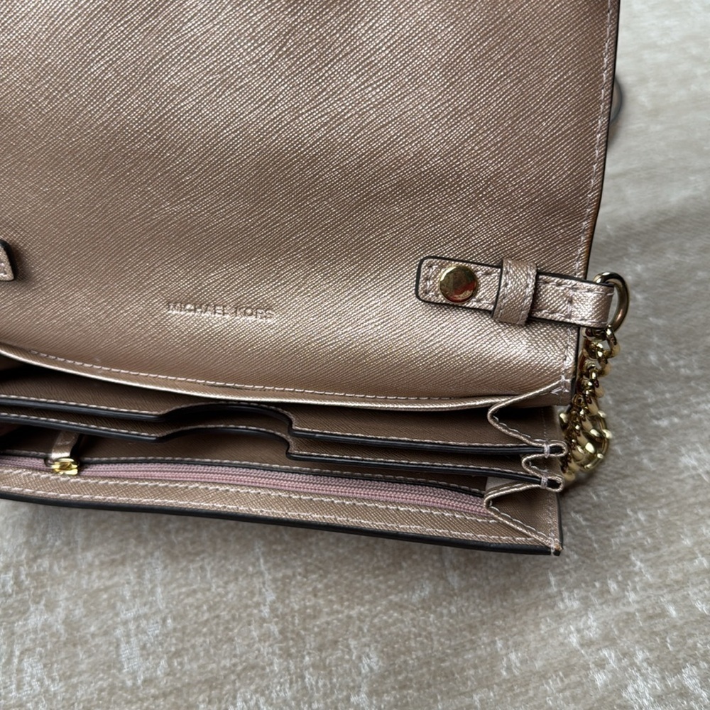Mini Michael Kors wallet on chain - Picture 8 of 9